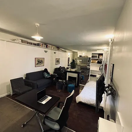 아파트 Charming And Quiet Flat 30m2 파리