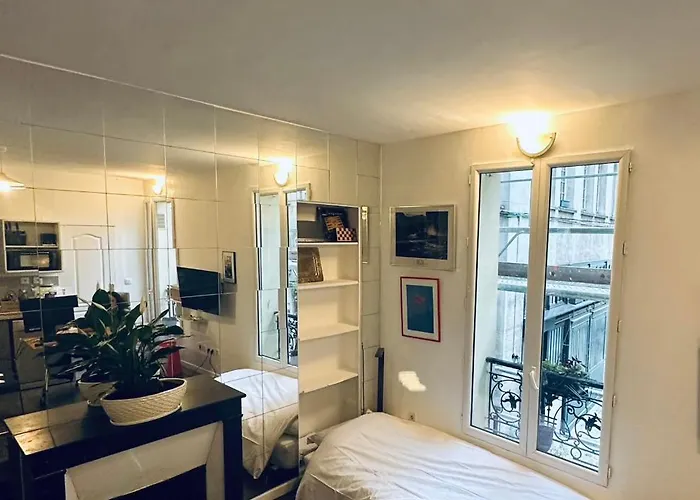 Charming And Quiet Flat 30m2 Párizs